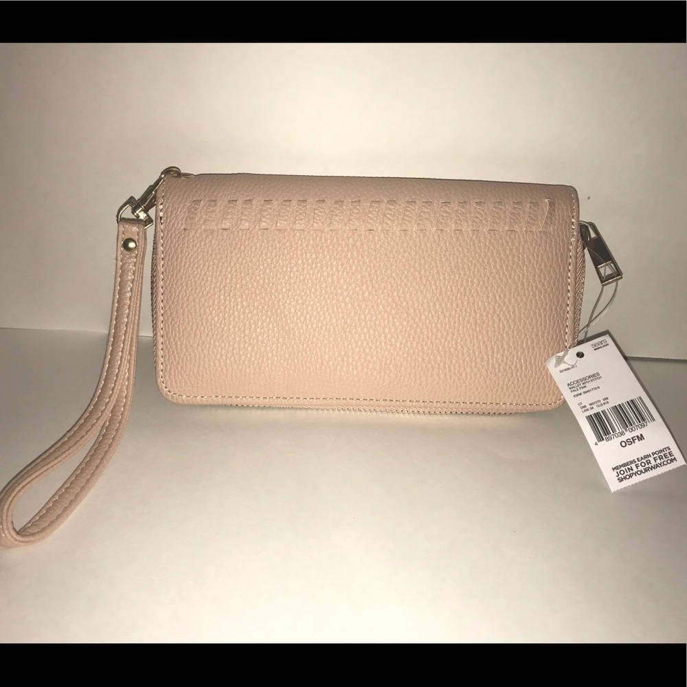 Light Blush Wristlet